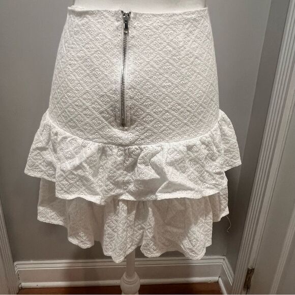 HELLO MOLLY DREAM WITH ME WHITE LACE MINI DRESS WITH OPEN BACK SIZE MEDIUM - Picture 8 of 14